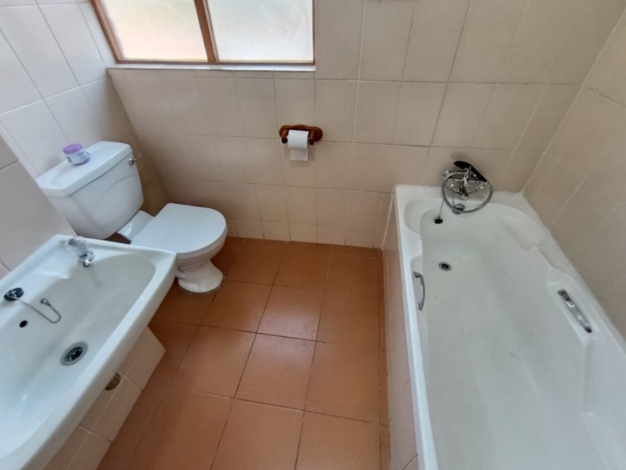 2 Bedroom Property for Sale in Langenhovenpark Free State